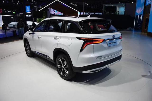 长安CS75 PLUS于8月2日下线 2种外观动力