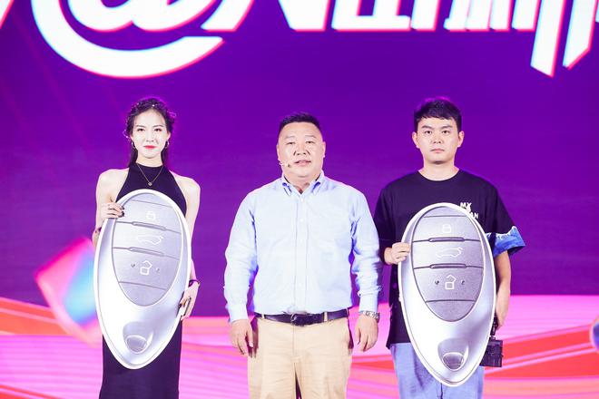 超级红人节看点颇多 有颜更有料的奔腾T33了解一下?