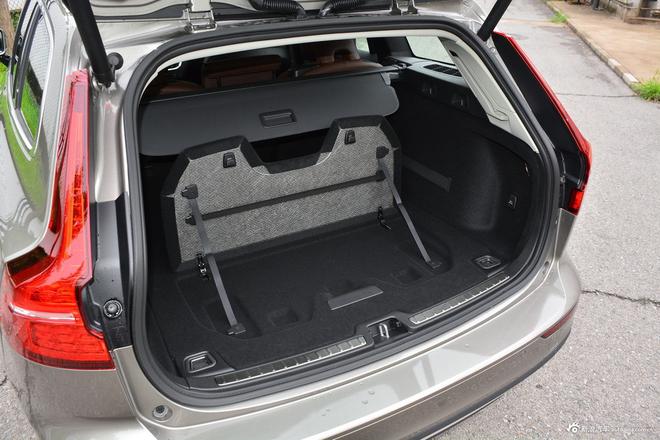 售33.99-43.99万元 全新沃尔沃V60上市