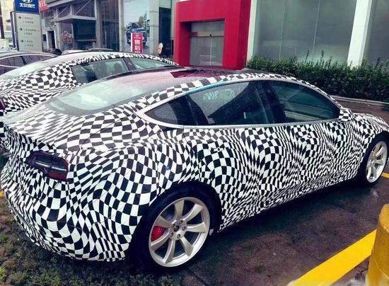 国产特斯拉 Model 3谍照曝光,车身加长