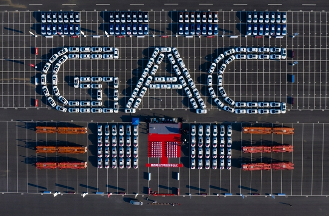 新车排列为“GAC”车阵,正式发往墨西哥